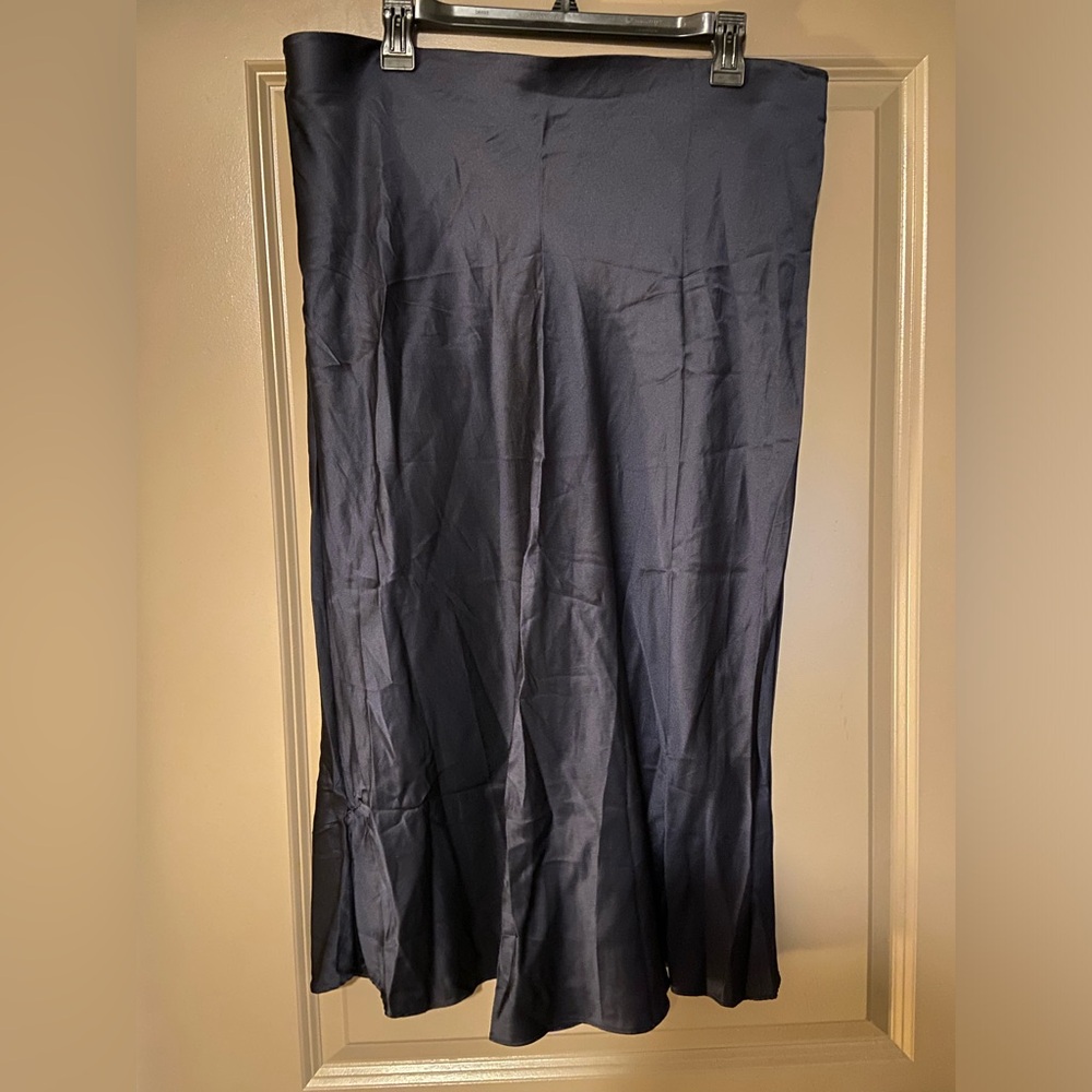 Quince dark blue 100% silk midi skirt!